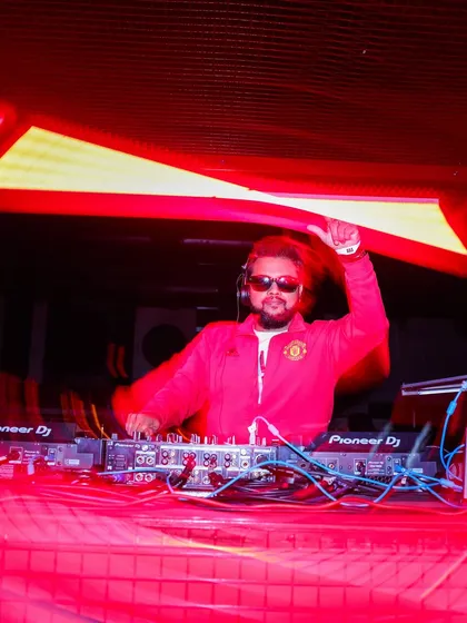 Illuminating the room with red lights and techno beats at Sunburn Union Bangalore.