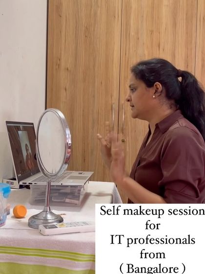 Shikha Agarwal - Personal Self-Makeup Classes My Teaching Style: One-on-One Sessions photo 78