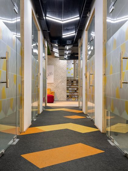 Vibrant & Dynamic Workspaces photo 12