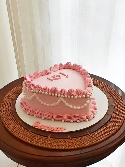 Minimalist & Modern Cakes photo 15