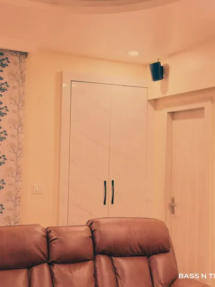 The wireless surround speakers in this Sonos setup are compact and can be placed anywhere without intrusive wiring, offering flexibility and a clean look for any room.