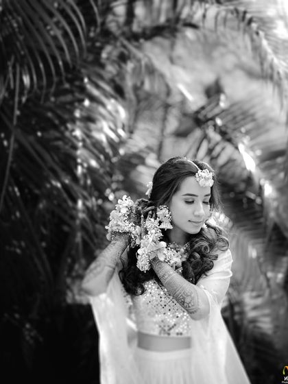 Haldi & Mehendi Brides photo 37