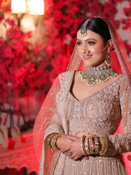 Contemporary & Pastel Bridal Looks photo 15