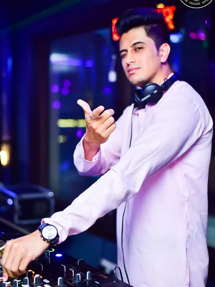 Getting into the spooky spirit for a Halloween party at Drava Lounge. I love creating a themed atmosphere with my music, whether it's for Halloween, Christmas, or any other special occasion.