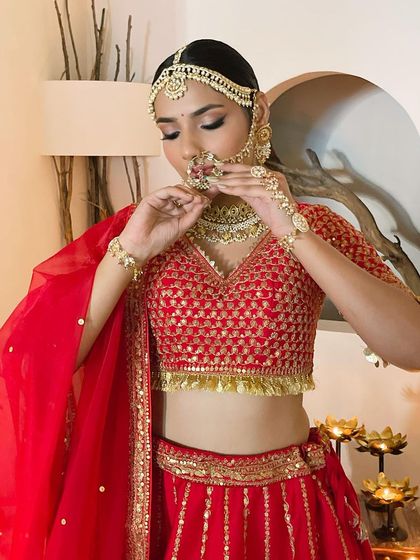 The essence of bridal minimalism. This look is all about clean lines and soft touches, with a simple winged liner, natural lips, and glowing skin for a truly elegant feel.