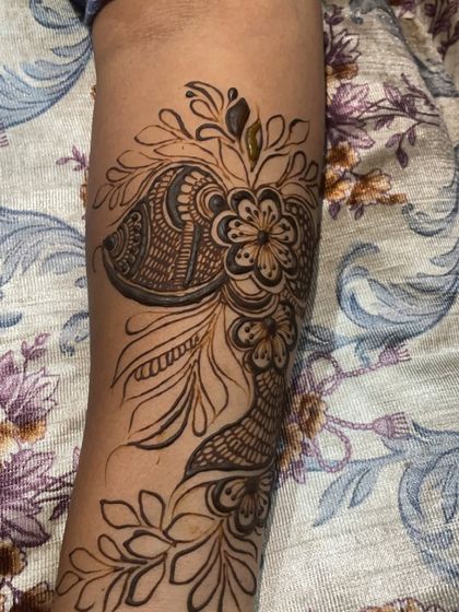 A "Doha" design in progress. This style uses bold shapes and fills to create a striking pattern.