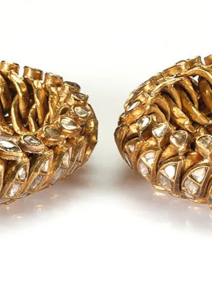 A detailed shot of the diamond polki work on the royal heritage bangles from Gwalior. These pieces were a highlight of our auction featuring modern art and fine jewellery.