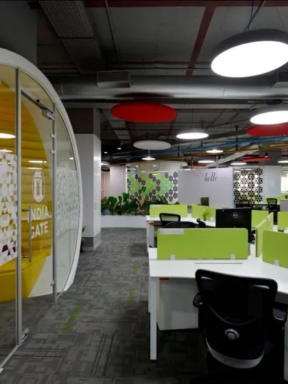 A meeting room designed to look like a yellow tunnel. This immersive, single-color design creates a memorable and focused environment for collaboration.