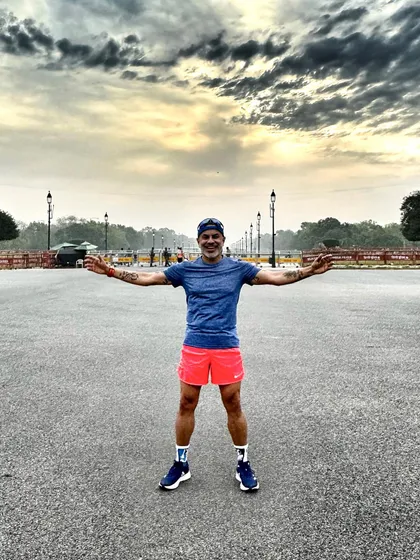 A perfect Sunday morning run against the backdrop of a beautiful Delhi sky. This is my therapy, a moment of peace and gratitude before the week begins. It’s about finding joy in movement and the city we call home.