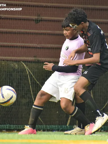 When every second counts, every move matters. An intense moment of one-on-one defending.