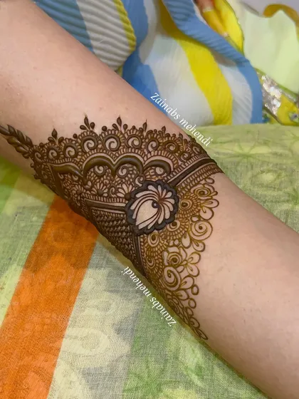 Another angle of Zeba's armband, showing the precision of the design.