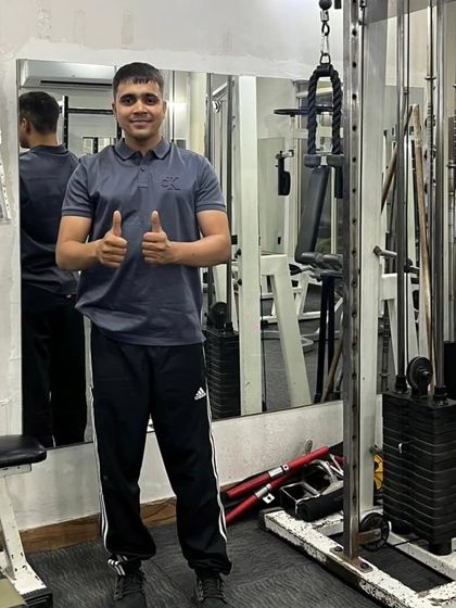 Thumbs up, ready to train.