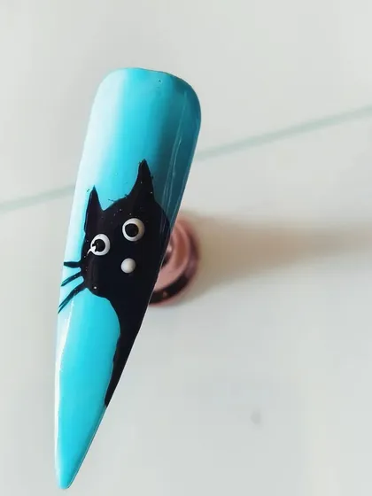 Even simple designs can look amazing. This cute cat art is a great example of the fun, free-hand drawing techniques you will learn, helping you create any character or pattern you can imagine.