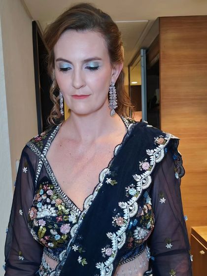 Timeless Glam for Family & Guests photo 27