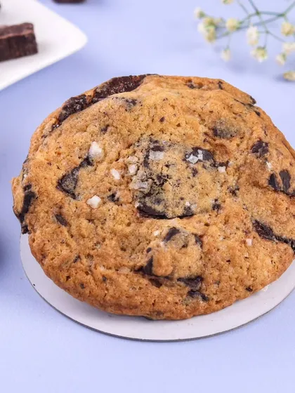 My Chocolate Seasalt cookie is the perfect balance of sweet and salty. It's loaded with chocolate chunks and sprinkled with sea salt flakes.