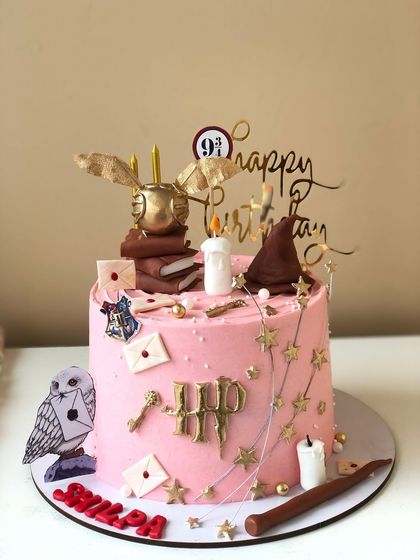 Ankita Das - Designer Cakes & Desserts For the Little Ones: Character & Themed Cakes photo 11