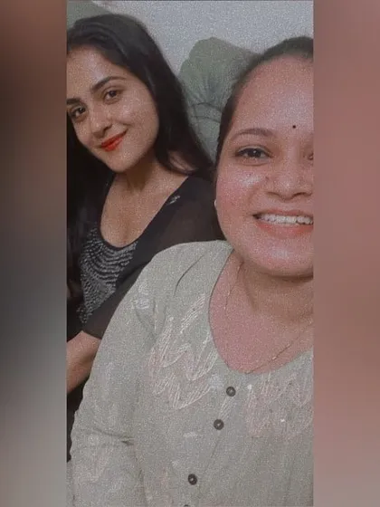 A happy selfie with Debattama after a makeup and mehendi session. Building a friendly connection with my clients is just as important as the art itself.
