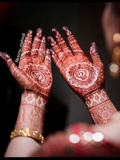 Sonu - Bridal & Wedding Mehndi Our Rich Herbal Henna Stain photo 9