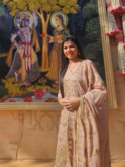 'Jaha bhi jau, tumhe hi pau'. Standing before a beautiful Krishna painting at a Maayra event in Delhi.
