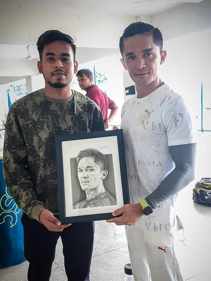 It was an honor to meet the captain, leader, and legend, Sunil Chhetri, and gift him this portrait. His humility and hard work are a true inspiration for everyone.