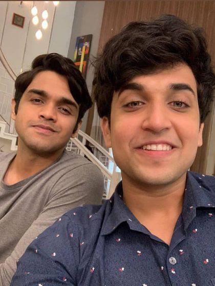 On The Set: Behind The Scenes photo 7