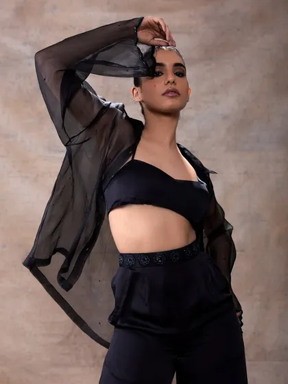 For this fashion campaign, I created a strong, defined eye look to match the modern, all-black ensemble. The makeup is clean yet impactful, with a focus on sharp lines and a flawless matte complexion.