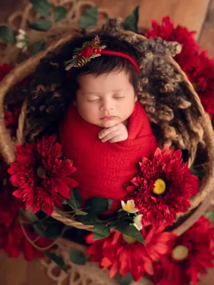 Dreamy Newborn Portraits photo 31