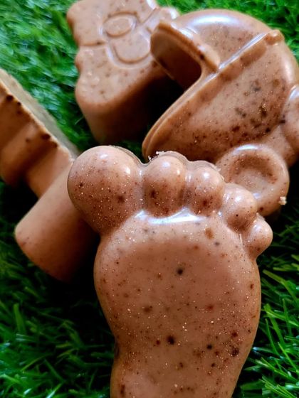 My Nalangu Maavu soaps, in fun shapes for kids. This traditional herbal formula is excellent for the skin, and I've made it into an easy-to-use soap bar. These were ready for clients in Chennai, Trichy, and Tuticorin.