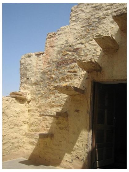 Apartment for Filmmakers: An Ethno-Modern Interior photo 5