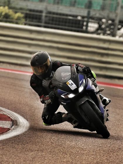 A student on a Yamaha R15 during our Level 1 and 2 training program at Buddh International Circuit. Using the right bike for training helps you master the techniques of body position and cornering.