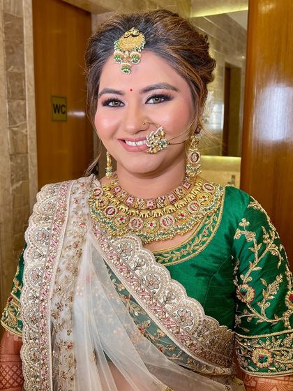 Classic Red & Pink Bridal Looks photo 59