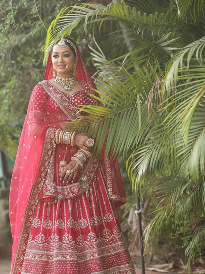 Classic Red & Pink Bridal Looks photo 10