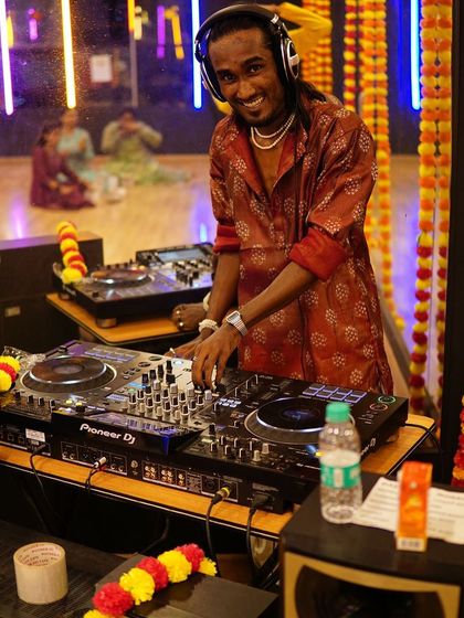 Rami's Dance - Dance Workshops Garba & Dandiya Workshops photo 5