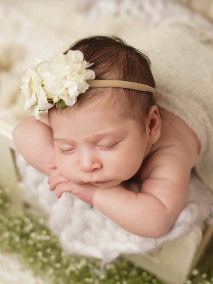 Newborn Portraits: The First Few Days photo 23