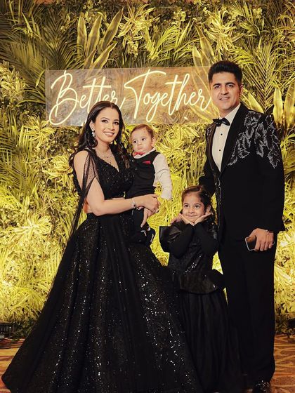 A lovely family portrait where the client looks effortlessly elegant. This natural makeup style is perfect for family functions.