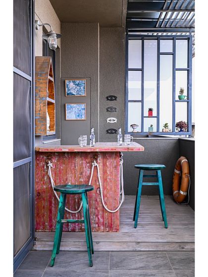 By the Riverside - Full-Service Interior Design Thoughtful Nooks: Foyers, Studies & Patios photo 25