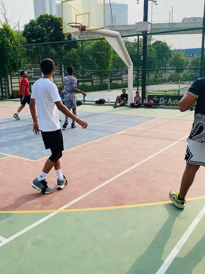 Players reset their offense after a defensive stop. Understanding game flow and organization is key to controlling the tempo.