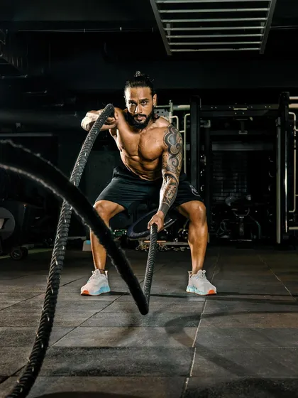 We use every tool available to build strength and burn fat. Functional training with battle ropes is a core part of my high intensity interval training (HIIT) programs for maximum calorie burn.