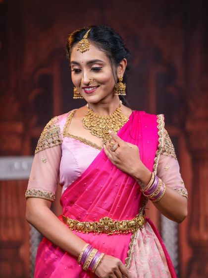 Duplicate of the previous shot, reinforcing the details.