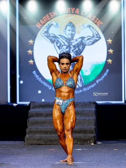 A perfect front pose by my athlete at the Naresh Surya Classic. Every pose is practiced to perfection to highlight her strengths.