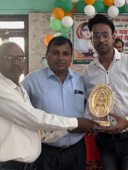 Being honored by the Railway Implies Ahilyabai Holkar Jan Jagriti Samiti in Ghaziabad.