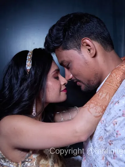 This engagement portrait uses dramatic, low-key lighting to create a romantic and intimate mood. It’s a perfect example of my cinematic style.