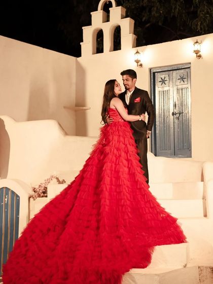 Dee Yashaswini - Occasion Wear Rentals Couple & Pre-Wedding Styles photo 31