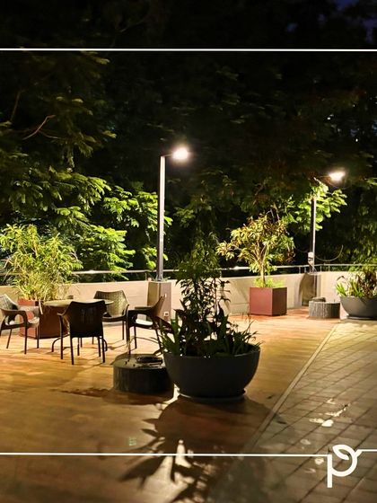 Sprawling Gardens & Farmhouse Landscapes photo 7