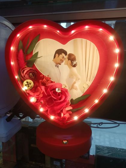 Moments Gifts Shop - Personalized Gifts & Decor LED Lamps & Magical Gifts photo 4