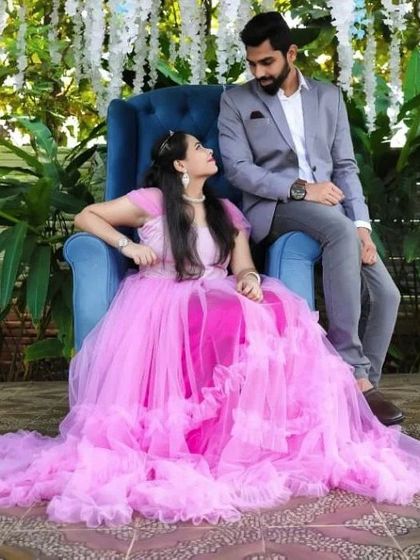Dress Rental Buzz - Photoshoot Outfit Rental Couple & Pre-Wedding Outfits photo 36