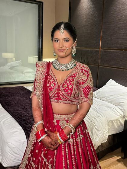 Another beautiful shot of Divya, ready for her wedding. Her smile shows how comfortable and confident she felt.