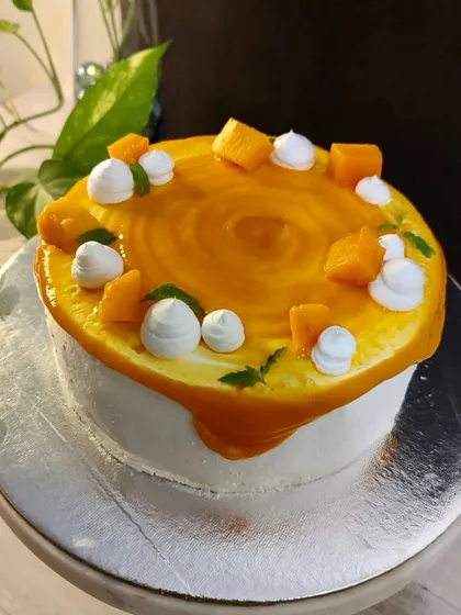Celebrating Father's Day with a specially crafted fresh mango cake. Because dads hold a special place in our hearts, they deserve a treat that's just as sweet.