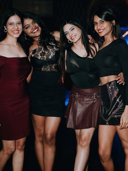 The whole squad out for a Saturday night. This is what it's all about, creating memories with your crew.