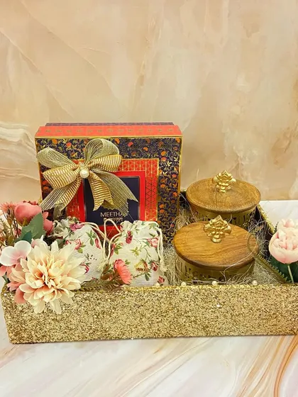 Another view of our festive glitter platter, showcasing its versatility and elegant presentation.